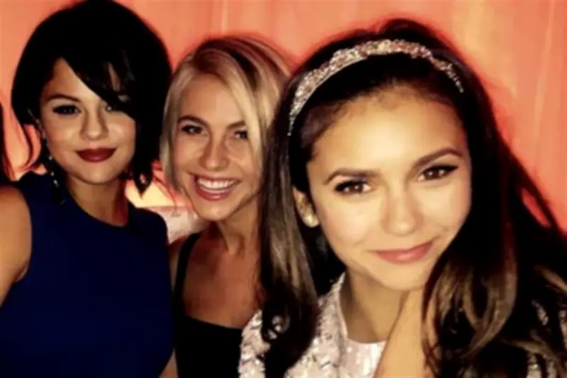 Selena Gómez y Nina Dobrev disfrutan de vacaciones en Los Cabos