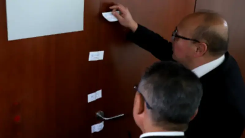 Senado perfila cierre definitivo de su polémico salón de belleza interno