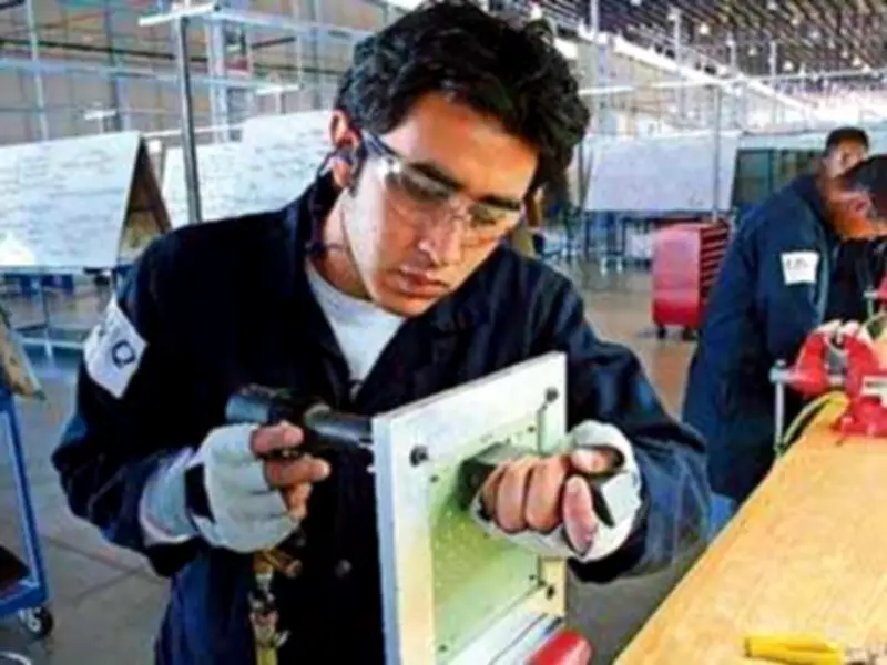 Senadores del PAN y MC rechazan reforma de 40 horas sin garantizar dos días de descanso