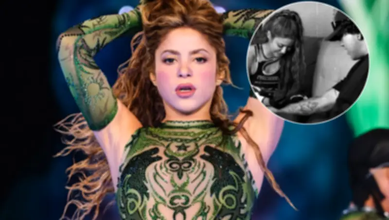 Shakira sorprende como tatuadora antes de su concierto gratuito en el Zócalo de CDMX