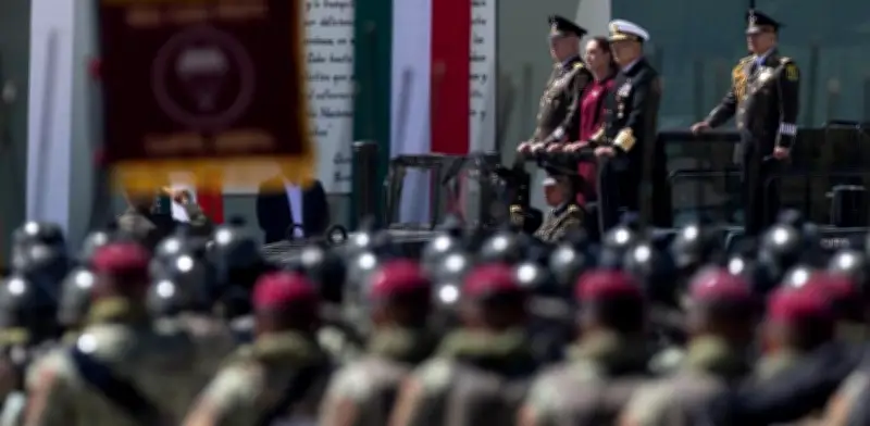 Sheinbaum destaca a las Fuerzas Armadas como garantes de la soberanía nacional