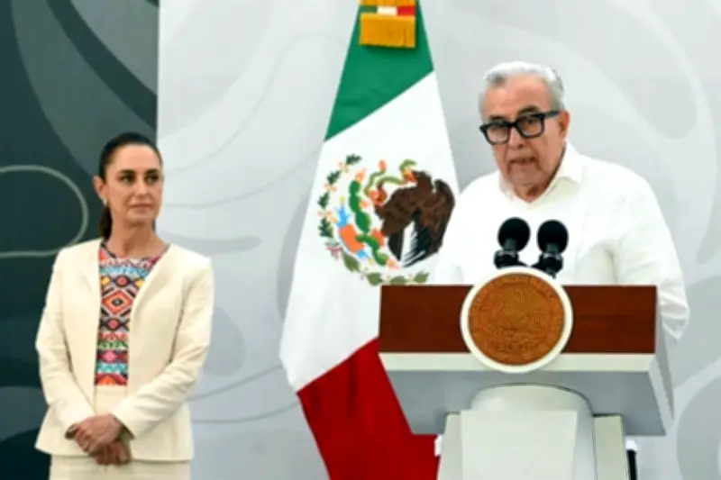 Sheinbaum reconoce a Rocha en evento público a pesar de críticas y diferencias políticas