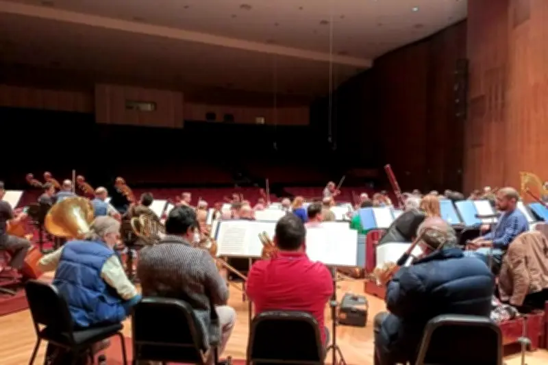 Sin luz y entre goteras: así trabaja la Orquesta Filarmónica de la CDMX