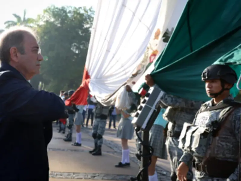 Sinaloa conmemora el 111 aniversario de la Fuerza Aérea Mexicana con honores militares