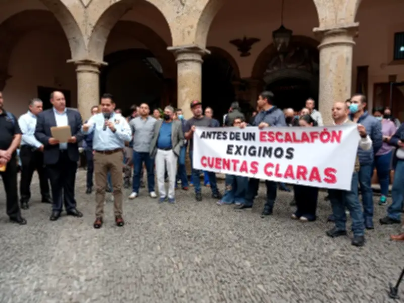 Sindicato denuncia que 60 plazas del Congreso se reparten como botín político