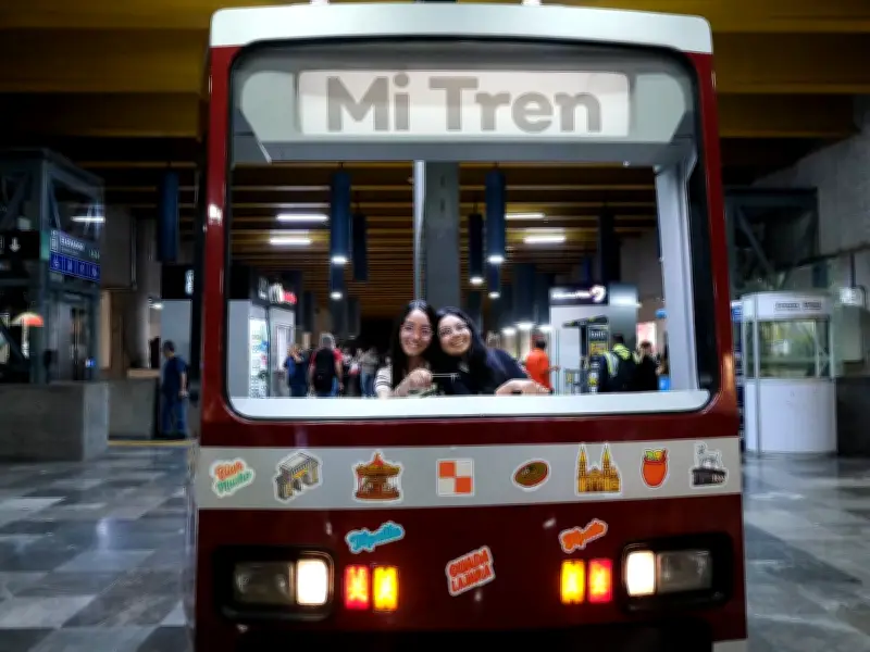 SITEUR presenta exposición sobre identidad tapatía en la Estación Juárez del Tren Ligero