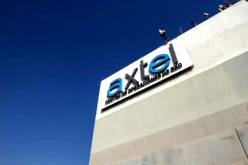 S&P Mejora Calificación de Axtel a Positiva Tras Resultados Sólidos
