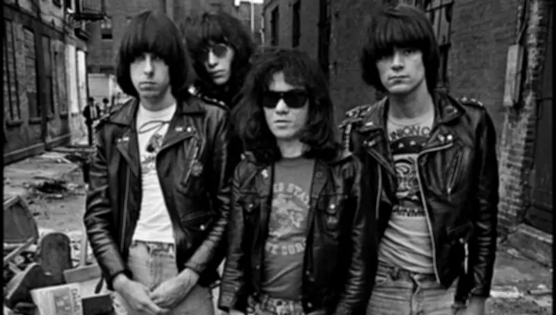 Stephen King proclama que The Ramones 'salvaron el rock and roll' en los años 70