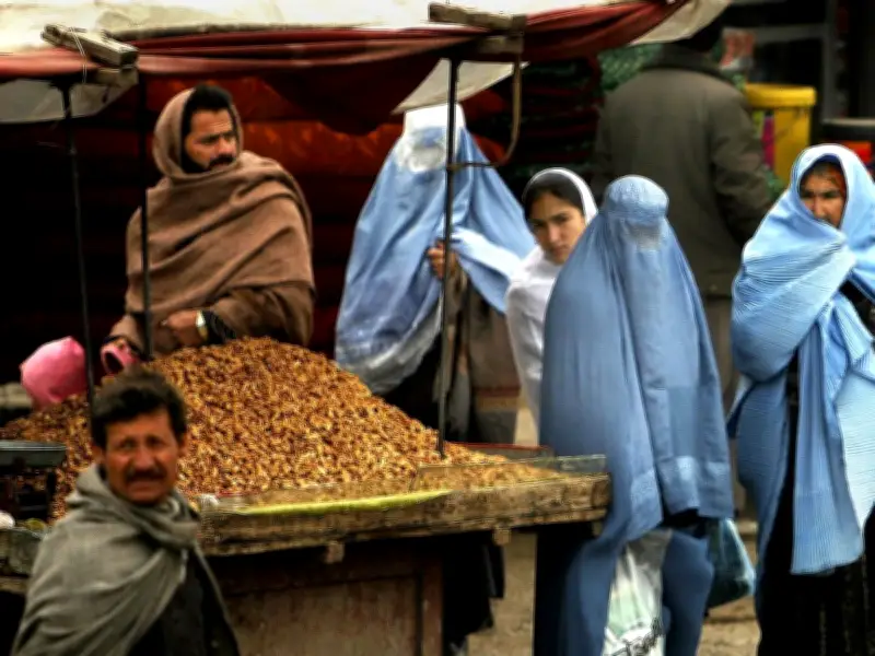 Talibanes implementan nuevo Código Penal que legaliza violencia contra mujeres