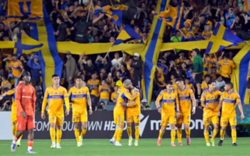 Tigres avanza a octavos de la Concachampions con goleada y doblete de Aguirre