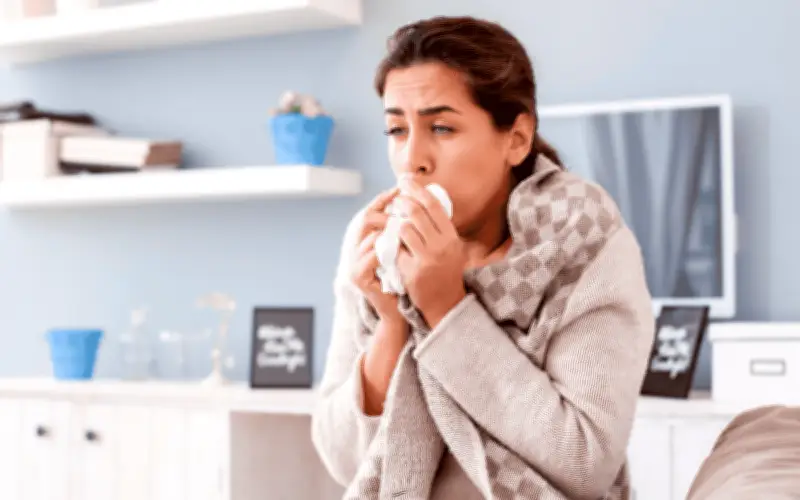 Tos persistente tras la gripe: causas médicas y cuándo preocuparse