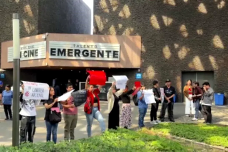 Trabajadores de la Cineteca Nacional exigen dignidad laboral y mejoras salariales