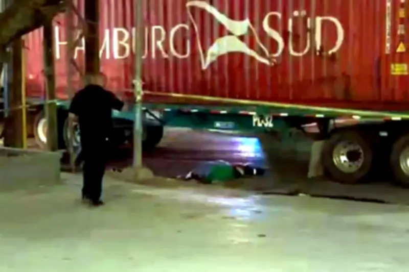 Tragedia en carretera: motociclista pierde la vida tras colisión con tráiler