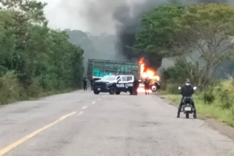 Transportistas Anuncian Bloqueo Nacional por Crisis de Inseguridad en Carreteras