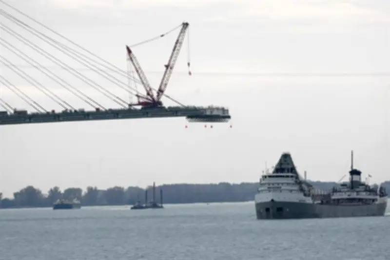 Trump Amenaza con Bloquear la Apertura del Puente Internacional entre EU y Canadá