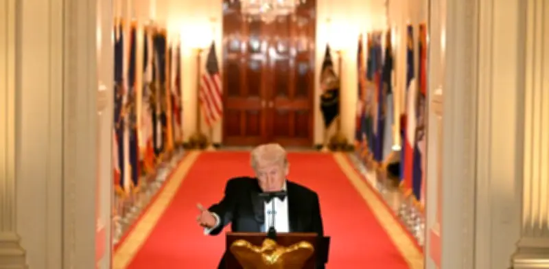 Trump enfrenta aranceles, inflación y migración en crucial discurso ante la nación