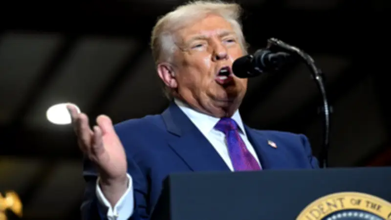 Trump enfrenta desafíos en Discurso de la Unión tras fallos judiciales y desaceleración económica