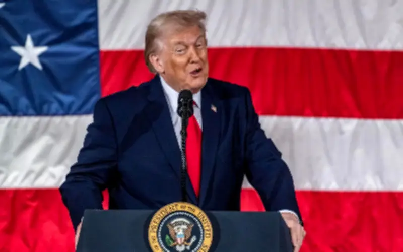 Trump impone arancel global del 15% tras revés judicial de la Corte Suprema estadounidense