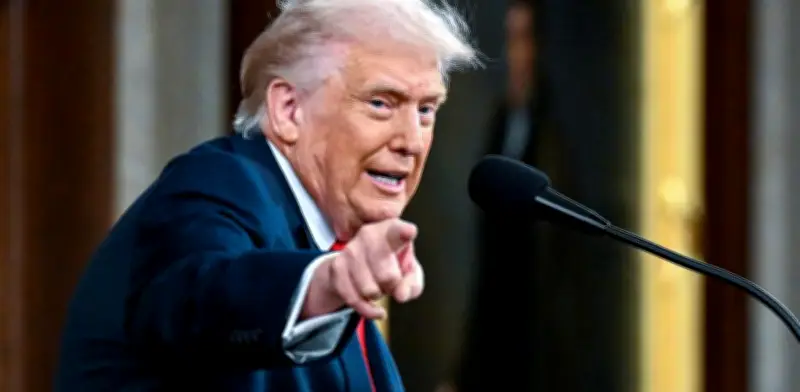 Trump propone una 'toma de control amistosa' de Cuba en medio de crisis económica y sanciones