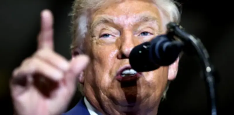 Trump tacha de 'vergüenza' fallo de Corte Suprema sobre aranceles; UE pide estabilidad