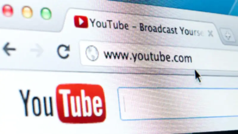 Turbulence presenta nueva Burrita Burrona y enfrenta a Momo Guzmán en batalla digital