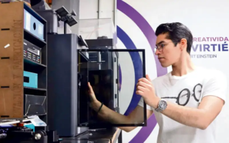 UdeG y sector industrial de Jalisco expanden educación dual para formar talento joven