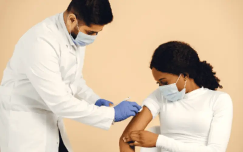 Vacunación contra el sarampión durante la lactancia: ¿Es segura para madre y bebé?