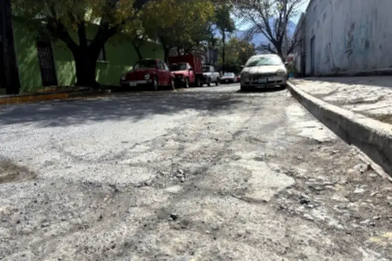 Vecinos de Guadalupe denuncian deterioro del pavimento en calles aledañas al centro