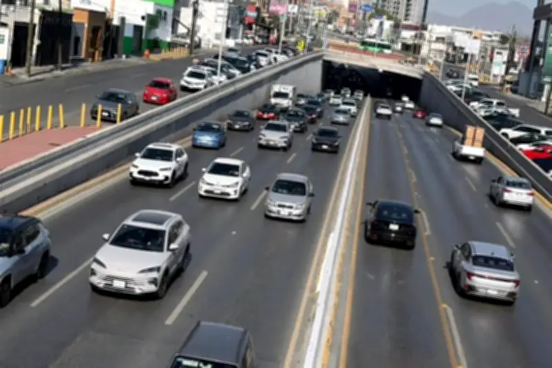 Vecinos de Paseo de los Leones piden cortesía vial ante caos vehicular