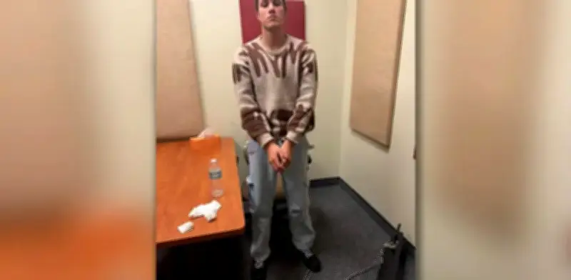 Venezolano enfrenta cargos por intento de asesinato tras ataque al azar en playa de Florida