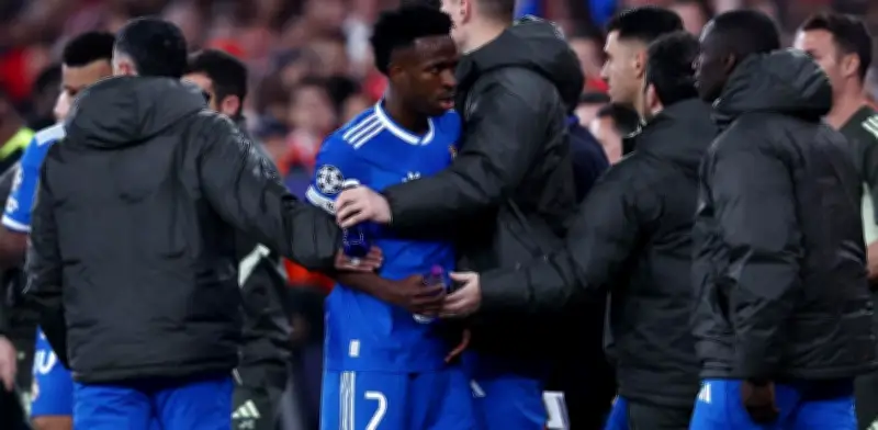 Vinícius Júnior regresa al campo: ¿Provocador o víctima de racismo en el fútbol?