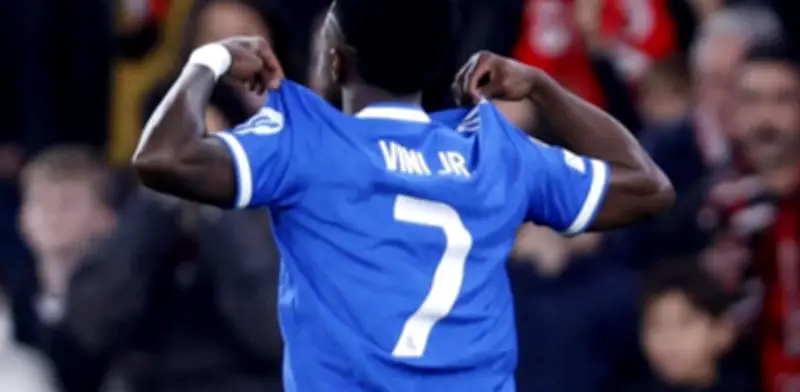 Vinicius Jr. denuncia insultos racistas de Prestianni en partido de Champions