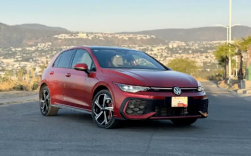 Volkswagen Golf GTI: Un ícono que evoluciona con nuevos faros LED y rines de 20 pulgadas