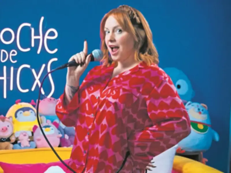 Xanic, la comediante que transforma la vida cotidiana en risa y catarsis en el stand-up