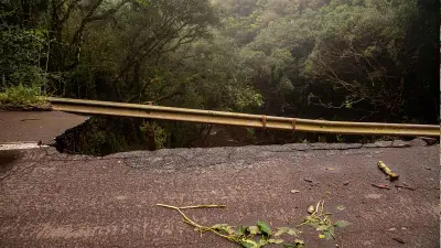 Accidente en Chilapa cobra la vida de dos colaboradores de Morena en Guerrero