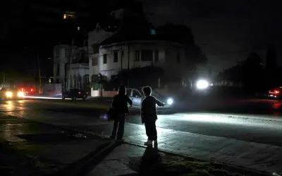 Cuba al Borde de Crisis Humanitaria por Bloqueos de Trump y Suspensión Petrolera