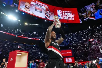 Damian Lillard se corona por tercera vez en el Concurso de Triples de la NBA