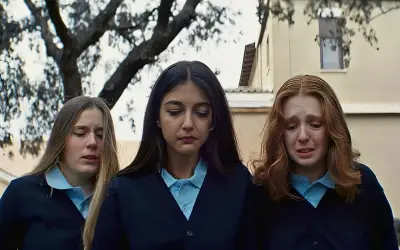 El orfanato: La posesión: Un edificio que respira maldad en el cine de terror español