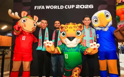 Exfutbolistas y medallista olímpico avivan la fiebre mundialista en Guadalajara