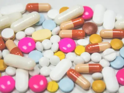 Farmacias en línea revolucionan acceso a medicamentos para adultos mayores en México