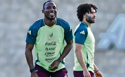 Guillermo Ochoa apunta a su sexta Copa del Mundo mientras Aguirre define la lista final