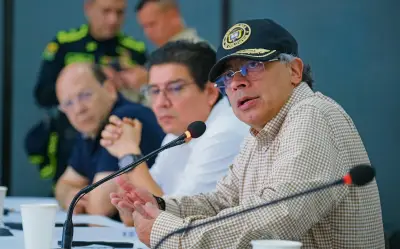 Gustavo Petro denuncia plan de atentado y montaje con drogas en su contra