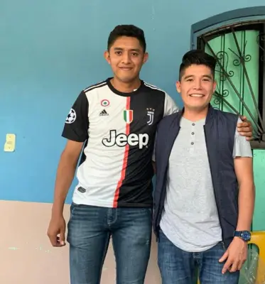 Hallan sin vida a dos colaboradores de Morena en Guerrero tras accidente en barranco