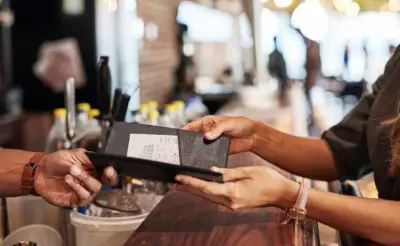 Industria restaurantera enfrenta crisis por bajo crecimiento económico y pérdida de poder adquisitivo