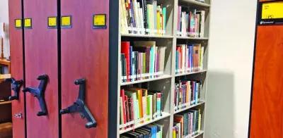 La Biblioteca de San Carlos: Un Legado de Arte y Diseño en el Corazón de la Ciudad