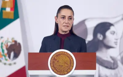 Sheinbaum garantiza continuidad de libros de texto pese a despido de Marx Arriaga en la SEP