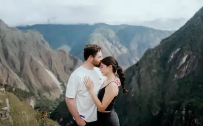 Tapatías Comparten Sus Emocionantes Historias de Compromiso Matrimonial