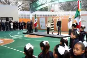 Abanderan a escolta de nueva escuela en Capullos, un símbolo de unidad y orgullo