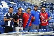 Aficionados de Rayados y Xelajú llenan de color las tribunas del Estadio Monterrey