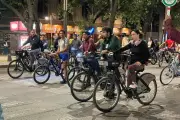 Amor y Amistad sobre Ruedas: Ciclistas Celebran el Día del Amor en la CDMX